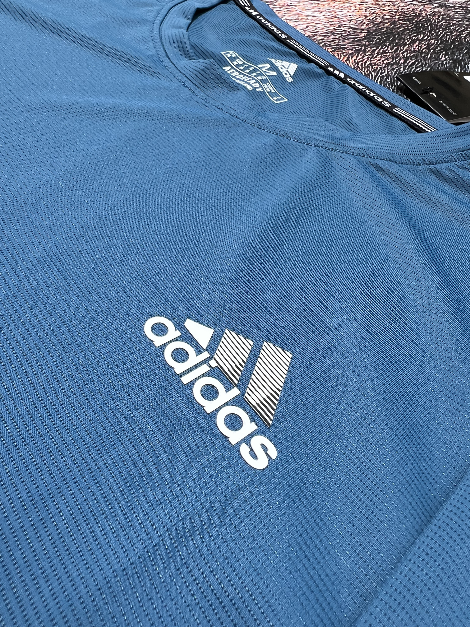 Camiseta Adidas Azul Claro - Image 3