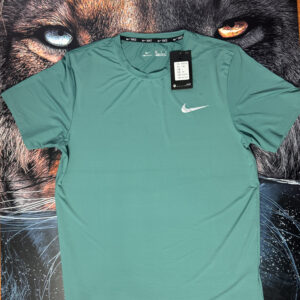 Camiseta Nike Verde Claro