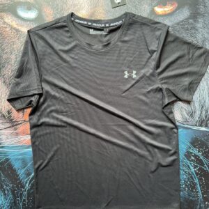 Camiseta UA Negra